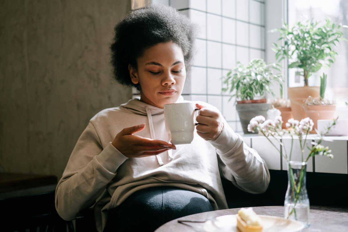 Café et grossesse font-ils bon ménage ? - Daylily Paris