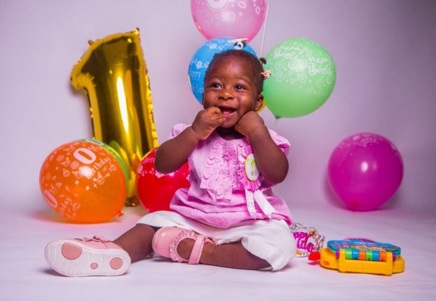 Bébé a 12 mois : quels sont ses nouveaux apprentissages ? - Daylily Paris