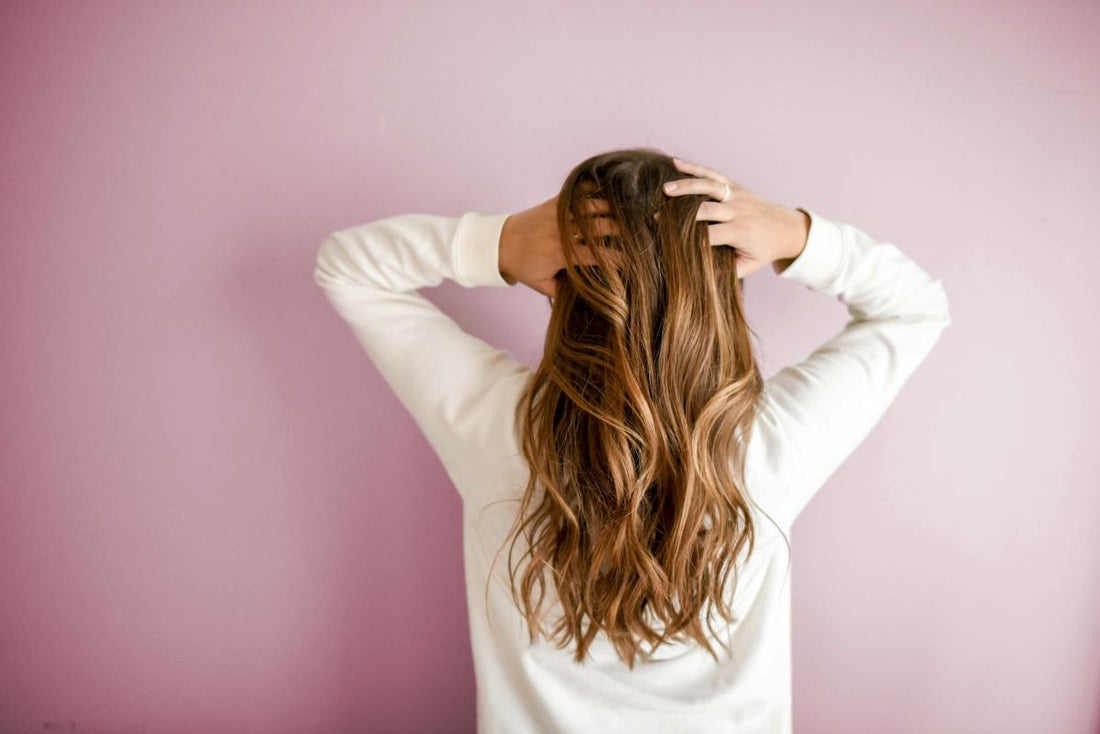 Chute de cheveux post-partum, comment l'éviter ? - Daylily Paris