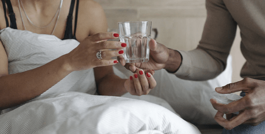 Comment calmer les nausées matinales pendant la grossesse ? - Daylily Paris