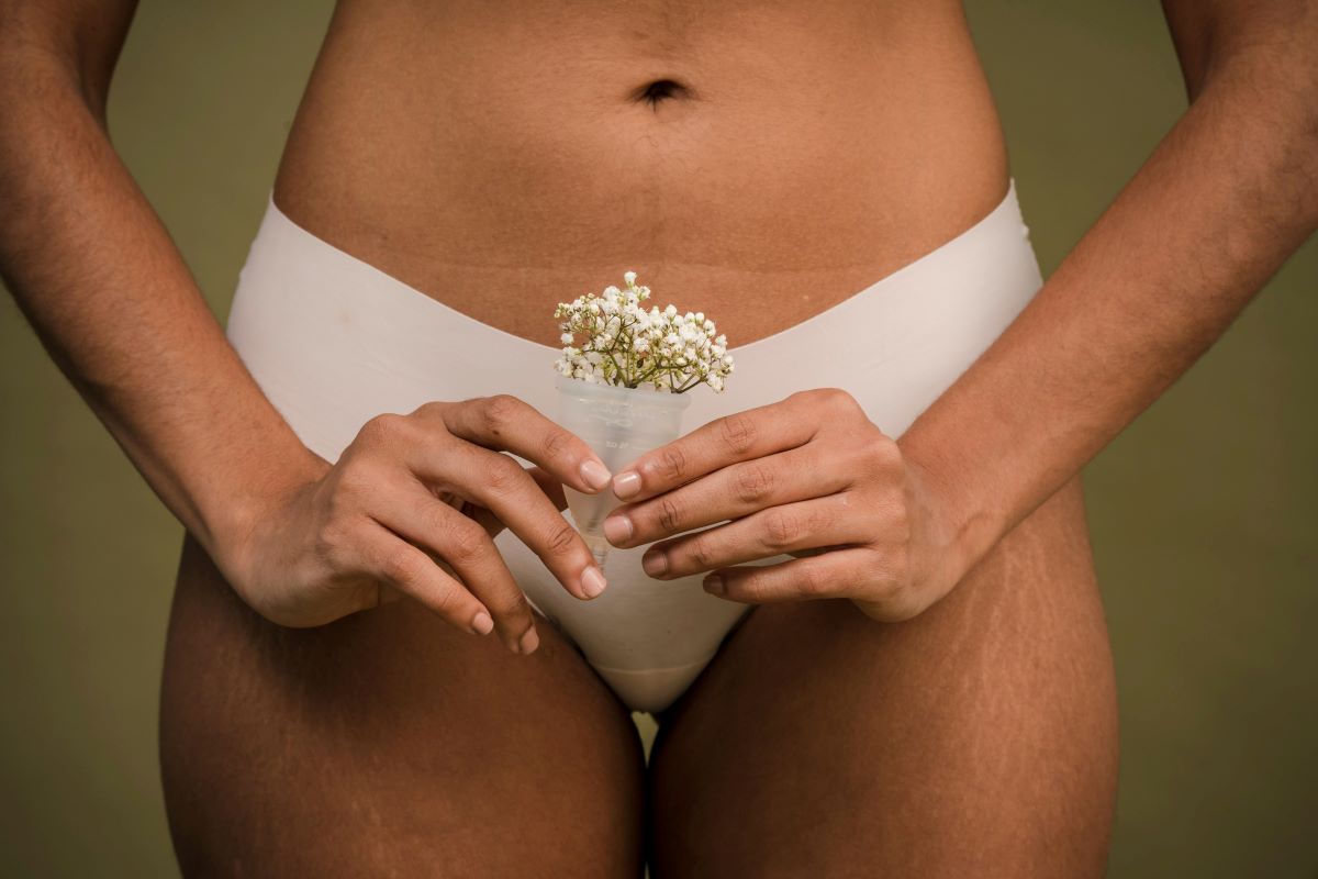 Comment éviter les vergetures sur les hanches pendant la grossesse ? - Daylily Paris