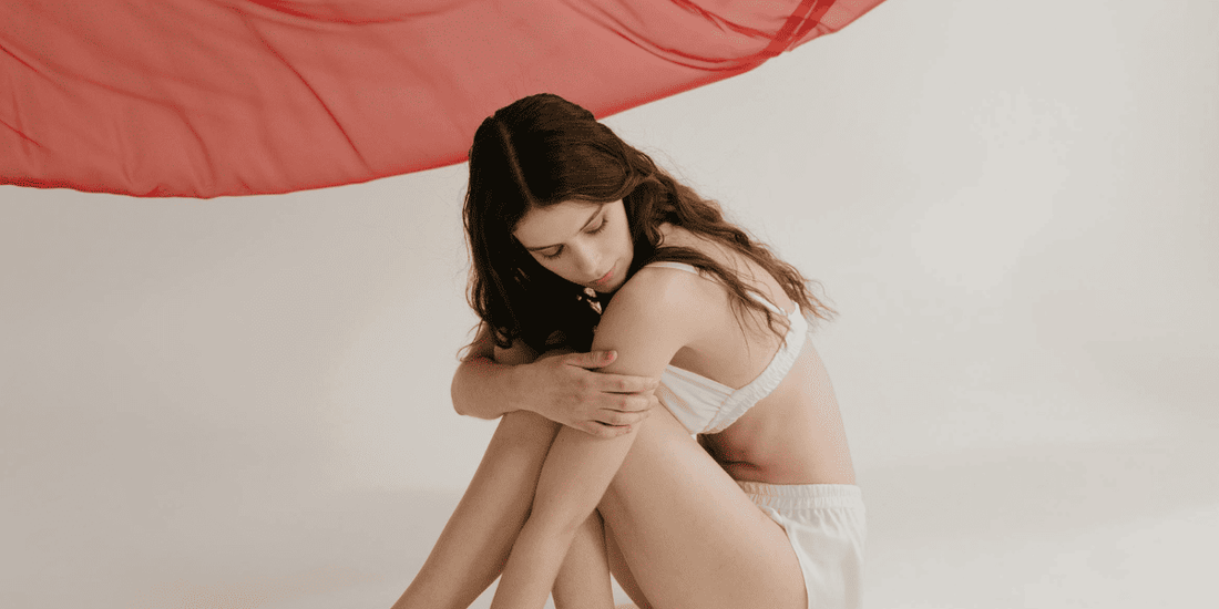 Saignements d'implantation et fausse couche : comment les différencier - Daylily Paris